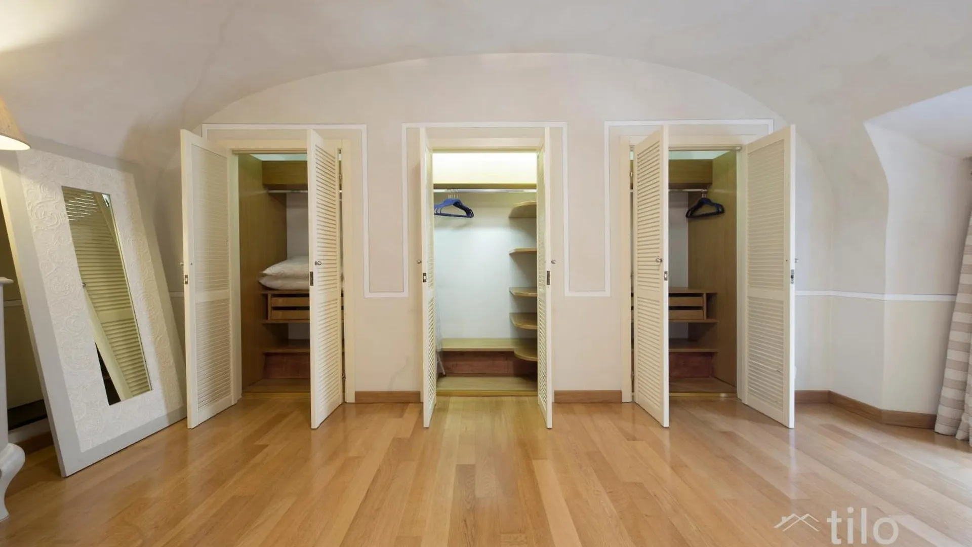 Tilo Hotel Genoa Guest house